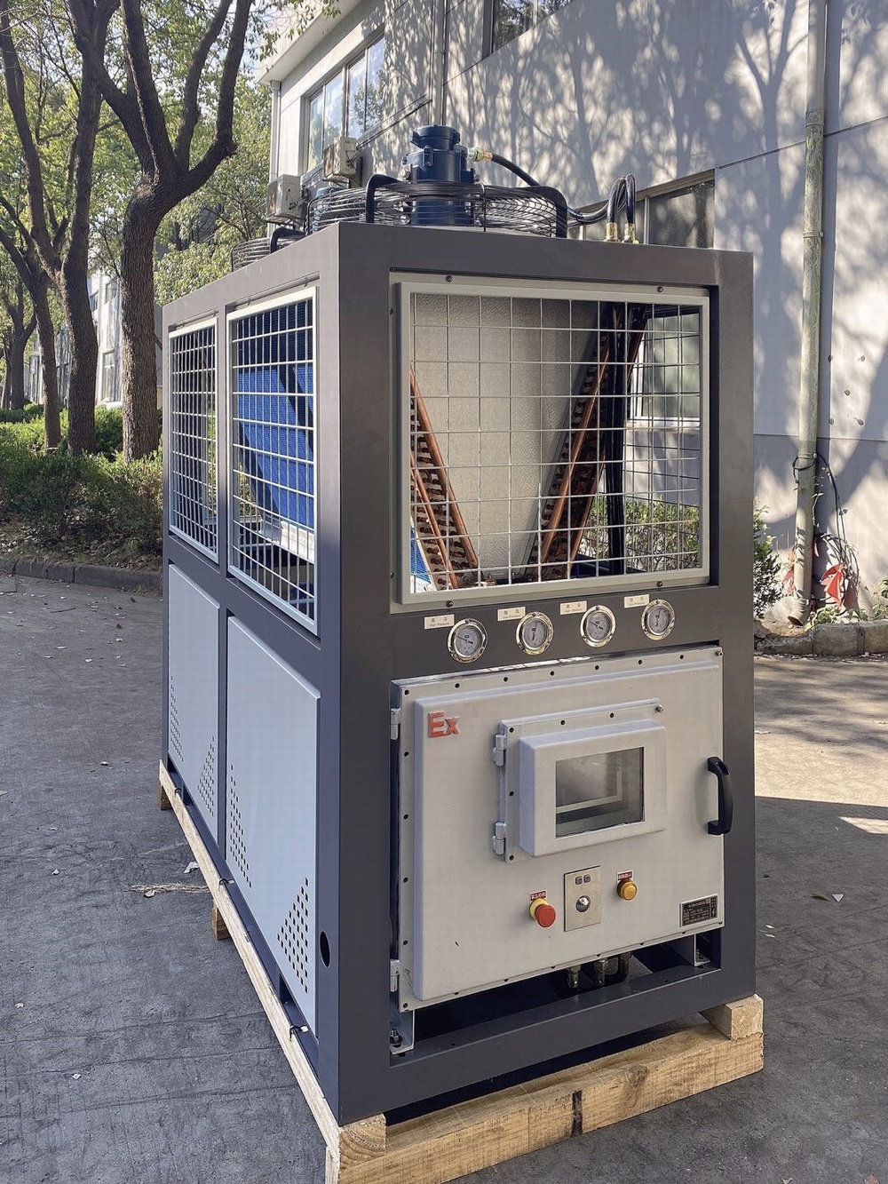 防爆风冷箱式冷水机组